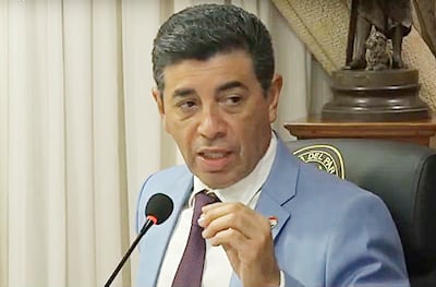 Ministro Victor Rios.