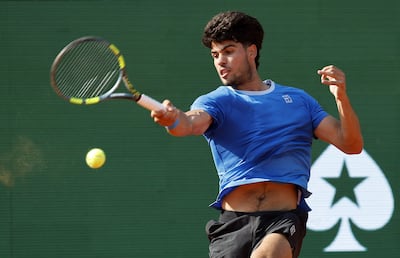 Carlos Alcaraz jugará al final de Montecarlo con Jannik Sinner, en duelo fijado para las 10:00, hora paraguaya.