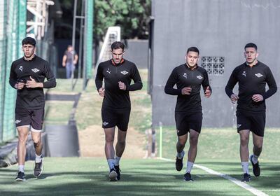 Ángel González (izq.), Martín Silva, Víctor Rojas y Rodrigo Morínigo, arqueros del plantel profesional de Libertad.