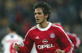 El delantero paraguayo Roque Santa Cruz, durante su etapa en el poderoso Bayern Múnich de Alemania, en el que estuvo ocho temporadas.