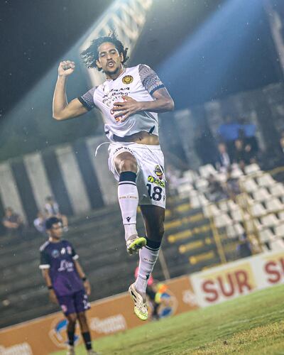 Renzo Domingo Carballo Romero, goleador paraguayo del Diriangén FC de Nicaragua.