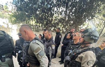 JERUSALÉN, 25/03/2026.- Más de una veintena de agentes de la Policía israelí irrumpieron este miércoles en el barrio palestino de Silwan, próximo la Ciudad Vieja del ocupado Jerusalén Este, para acordonarlo y desahuciar a unos 65 palestinos de sus viviendas, que serán tomadas por colonos israelíes, denunció la ONG israelí B'Tselem. EFE/B'tselem