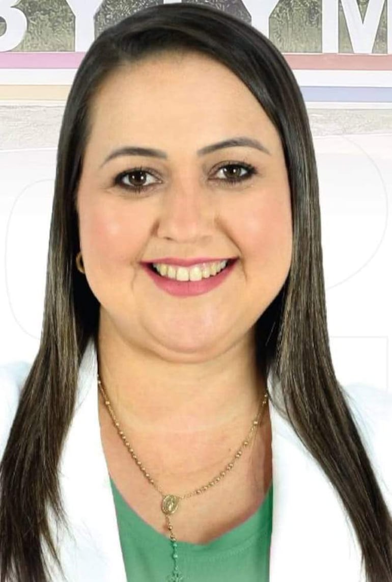 Gloria Capli participó en un acto de campaña en Ybytymí, mostrando una actitud positiva.