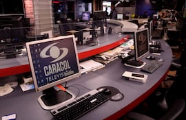 Autoridades de Colombia inician inspecciones a medios de comunicación para verificar las condiciones laborales tras las denuncias de acoso sexual en la conocida Caracol TV.