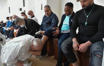 El papa Francisco acudirá a un cárcel de mujeres para el lavado de los pies del Jueves Santo. (archivo)