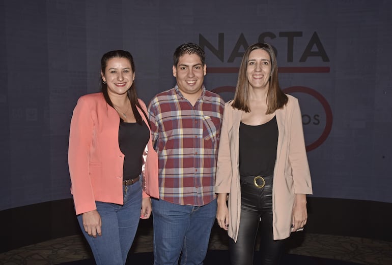 Leidy Gómez, Elías Gómez y Delia Velázquez.