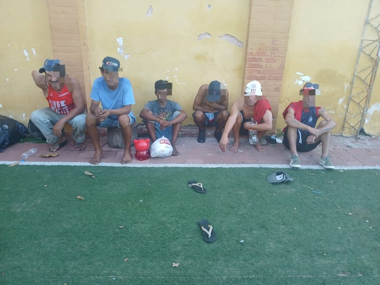 Cuidacoches detenidos en el marco del superclásico entre Cerro Porteño y Olimpia.