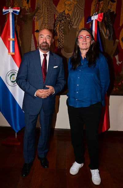 Pierre-Christian Soccoja, embajador de Francia, y Valérie Beaubeau, directora del Colegio Francés Marcel Pagnol. 