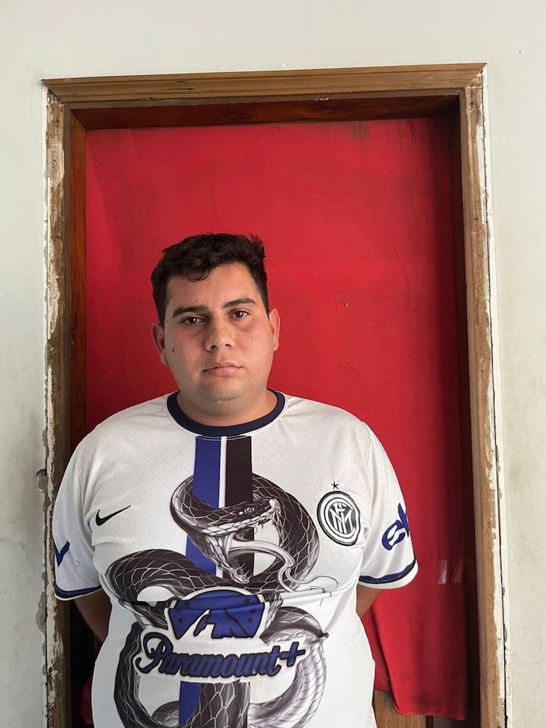 Detenidos por robo de moto vendían chipas.