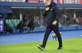 El argentino, Ariel Enrique Holan (65 años), entrenador de Cerro Porteño.