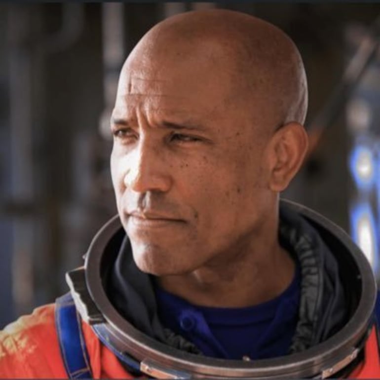 Victor Glover, Misión, Artemis II.