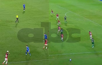 Cerro Porteño achicó las dimensiones del campo de juego de La Nueva Olla para enfrentar a Palmeiras.