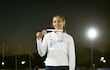 Montserrath Gauto con la medalla de bronce en Santa Fe. Foto: Federación Paraguaya de Atletismo.