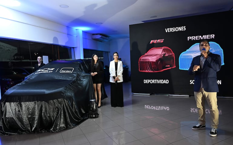 Lanzamiento de Nuevo Chevrolet Sonic	Tema Artigas casi Tte Cusamanich