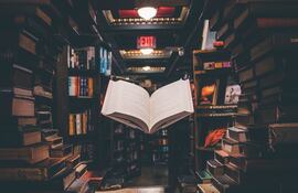 "La educación debe realizarse dentro de un marco cultural que aplauda la (des)educación en el sentido de un camino de superación y liberación de lo enseñado"