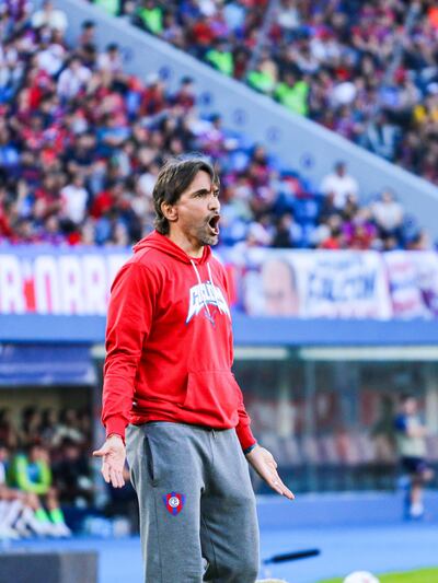 Diego Hernán Martínez (46 años), entrenador de Cerro Porteño, durante el duelo ante el Sportivo Luqueño en la Nueva Olla.
