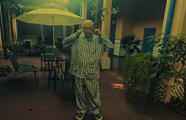 El exsenador Alfredo Jaeggli aparece en el video de El Pinci "El Cente Retumba"