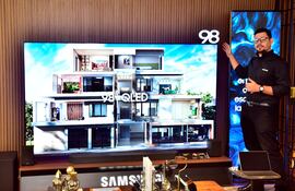 Este modelo de 98 pulgadas representa una verdadera revolución en el entretenimiento en el hogar.