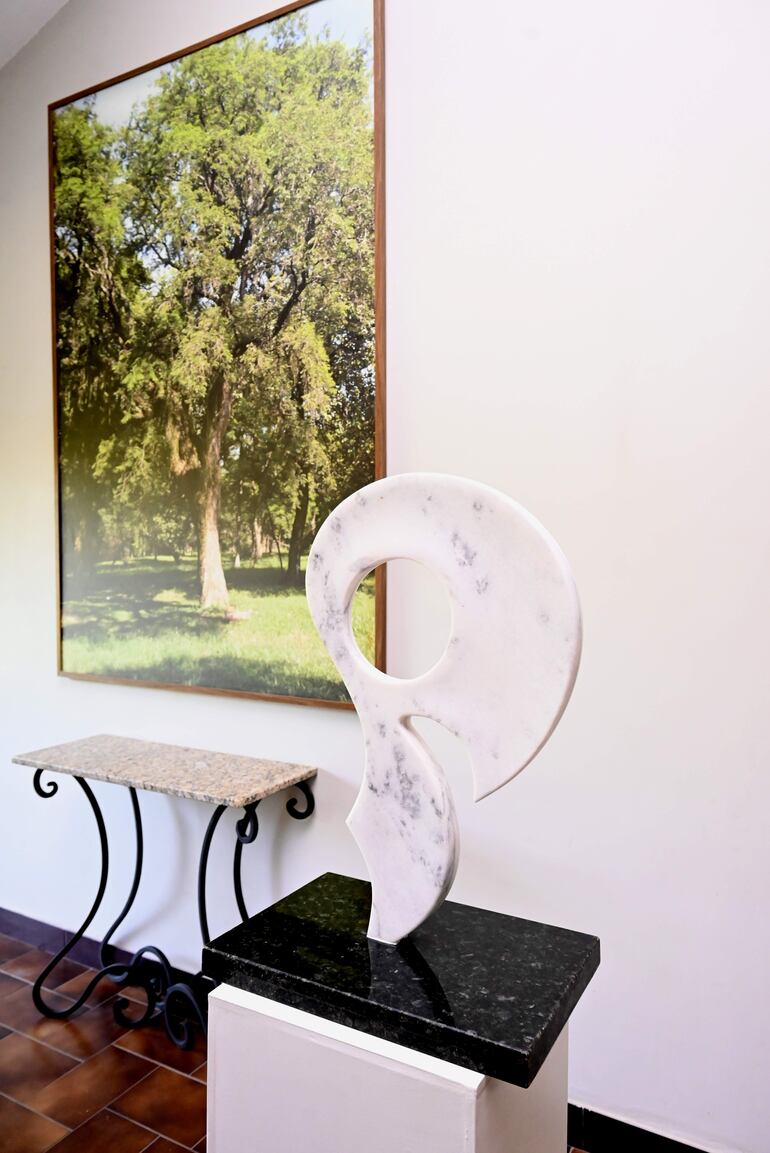 Imagen de "La Respuesta", la escultura en mármol que presentará en la muestra Esculturas delSol.