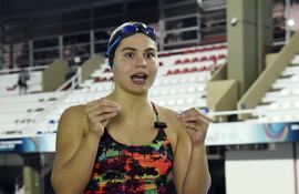 Luana María Alonso Méndez (19/3/2004), nadadora paraguaya.