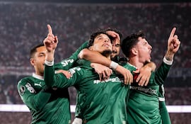 El zaguero paraguayo, Gustavo Gómez en la celebración de su tanto ante River Plate, en el estadio Monumental, en la ida de los cuartos de final de la Copa Libertadores de América.