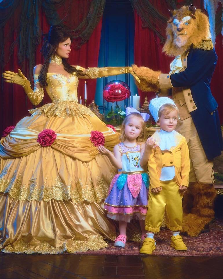 ¡Familia divertida! Paris Hilton y Carter Reum con los pequeños London Marilyn y Phoenix Barron. (Instagram/Paris Hilton)