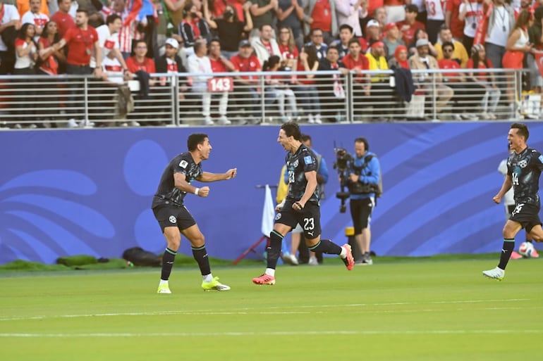 Paraguay recupera la garra, derrota a Turquía y mantiene firme sus chanches de clasificar - Selección Paraguaya