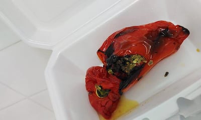 Un pobre locote relleno se denuncia es uno de los "menús" en el Incan.