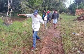 Un grupo de vecinos de un sector del barrio Monte Alto piden el mantenimiento de una calle que se encuentra intransitable