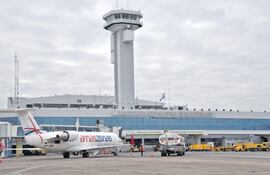 El aeropuerto internacional “Silvio Pettirossi” solo opera para recibir los vuelos internos, de cargas y humanitarios.