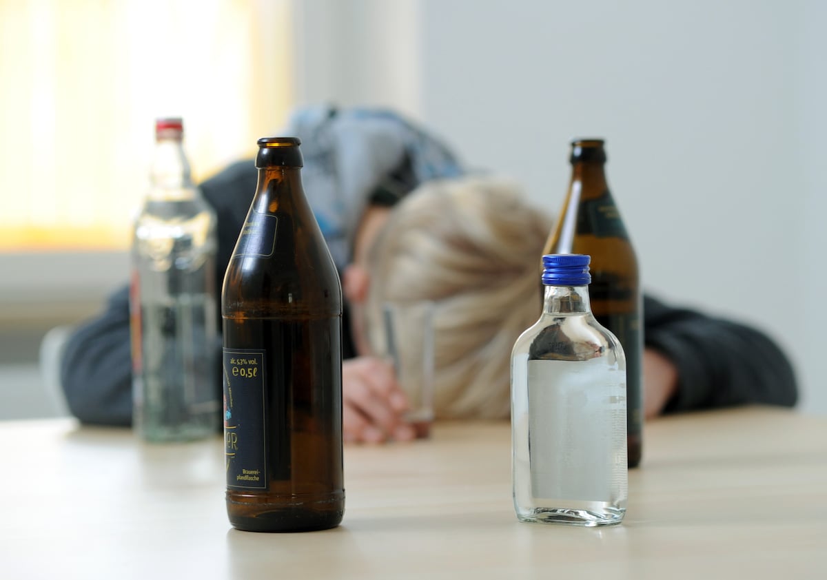 Informe revela que Paraguay supera el promedio regional de consumo de alcohol en adolescentes