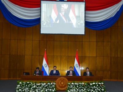 Mario Abdo Benítez presentó su último informe de gestión ante el Congreso Nacional de forma virtual, pese a que no exista ningún impedimento para que lo haya realizado de forma presencial.