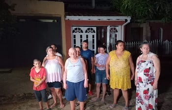 Vecinos de barrio Obrero claman por solución definitiva a cortes de luz