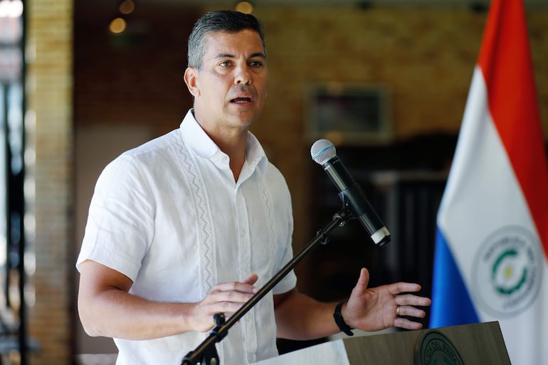 El presidente Santiago Peña.