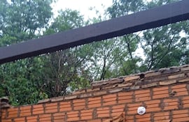 Viviendas destechadas se reportan en Quiindy y Caapucú, distritos del departamento de Paraguarí.