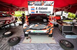 El Toyota GR Yaris #6 de Ale Galanti y Marcelo Toyotoshi quedó descalificado del rally caaguaceño.