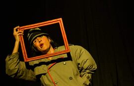 "Búsqueda" es un unipersonal protagonizado por Vanina Garaventa.