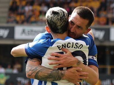 El paraguayo Julio Enciso (10), futbolista del Brighton, celebra un tanto en el partido contra el Wolverthampton por la segunda fecha de la Premier League 2023-2024.