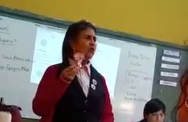 Mercedes Jacquet, directora de la escuela y colegio San Jorge de Mariano Roque Alonso.