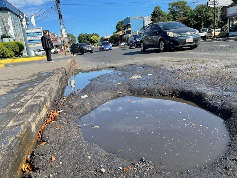 Crisis vial: Bello bacheó Asunción en Semana Santa, pero se “olvidó” de Eusebio Ayala