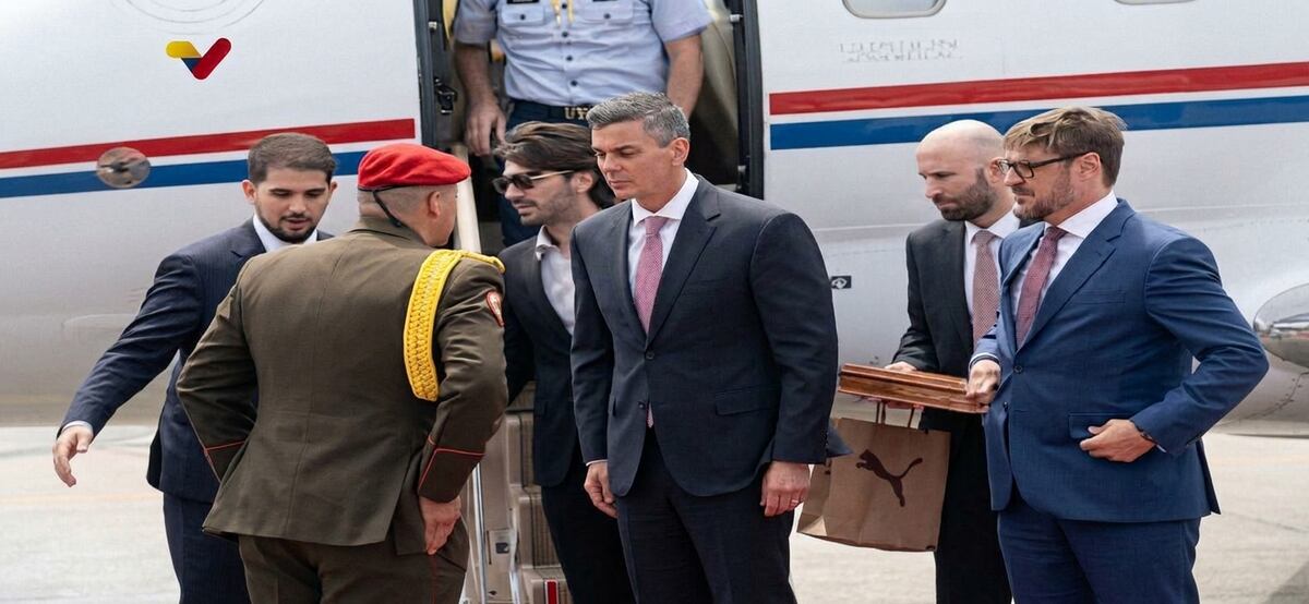 “Perdió la vergüenza”: Centurión critica a Peña por el viaje del novio de su hija en comitiva oficial