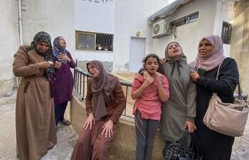 Las milicias del sur del Líbano intercambiaron fuego con las fuerzas de Israel este sábado en la zona fronteriza, tras reanudar el viernes las hostilidades por el fin de la tregua en Gaza entre el grupo islamista Hamás e Israel.