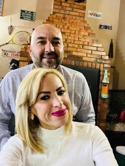 El diputado cartista Orlando Arévalo y su esposa, la concejala lambareña Carolina González.