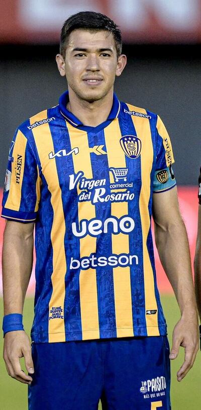 Alexis Villalba Mosqueda (27 años), marcador central del Sportivo Luqueño.