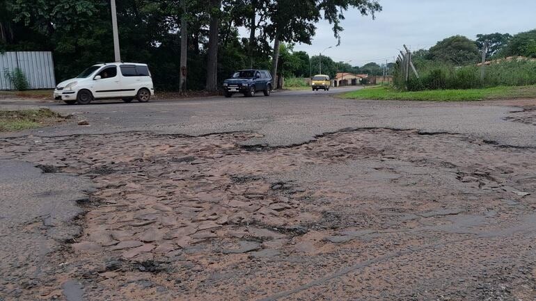 Archivo de las condiciones de la avenida Pa`i Américo Ferreira, que une San Antonio con Ñemby.
