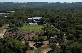 Imagen aérea de la mansión que se edificó el mandatario en el barrio cerrado antes de tener planos aprobados.