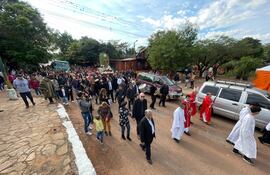 Una multitud acompañó la procesión de la imagen de San Pedro Apóstol, patrono de la localidad de Ypané.