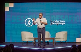 Dr. Martín Burt, director ejecutivo de la Fundación Paraguaya.