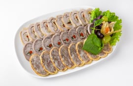 Galantina de diferentes carnes.