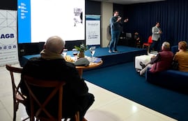Encuentro de Investor y AGB Constructora en Ciudad del Este.